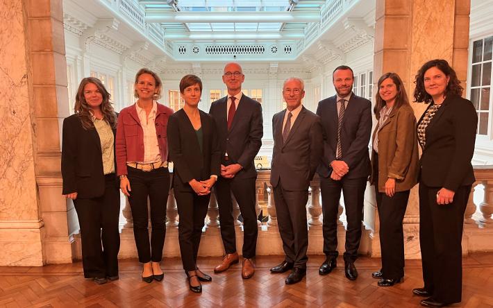 1._photo_groupe_conseil_neerlandais_et_csm.jpg